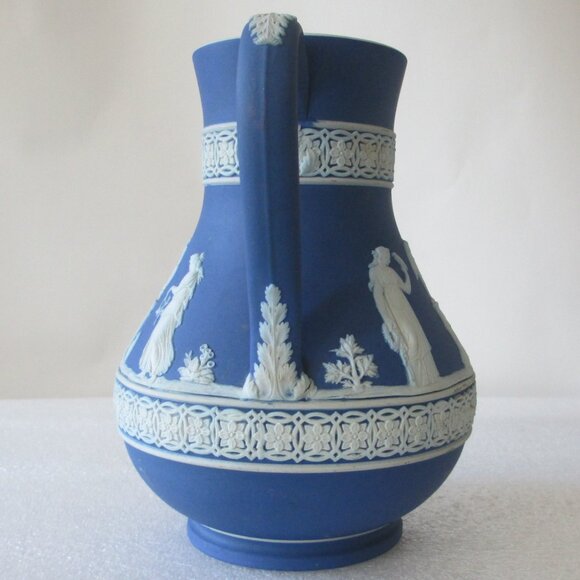 ANTIQUE WEDGWOOD "ETRUSCAN" PITCHER - Picture 2 of 16